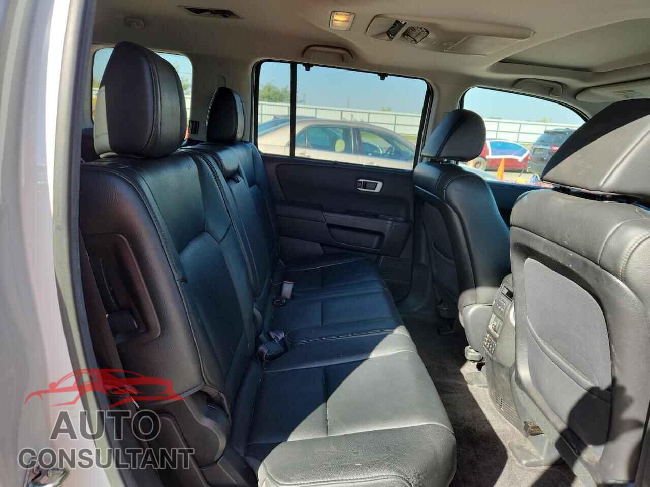 HONDA PILOT 2012 - 5FNYF4H98CB068449