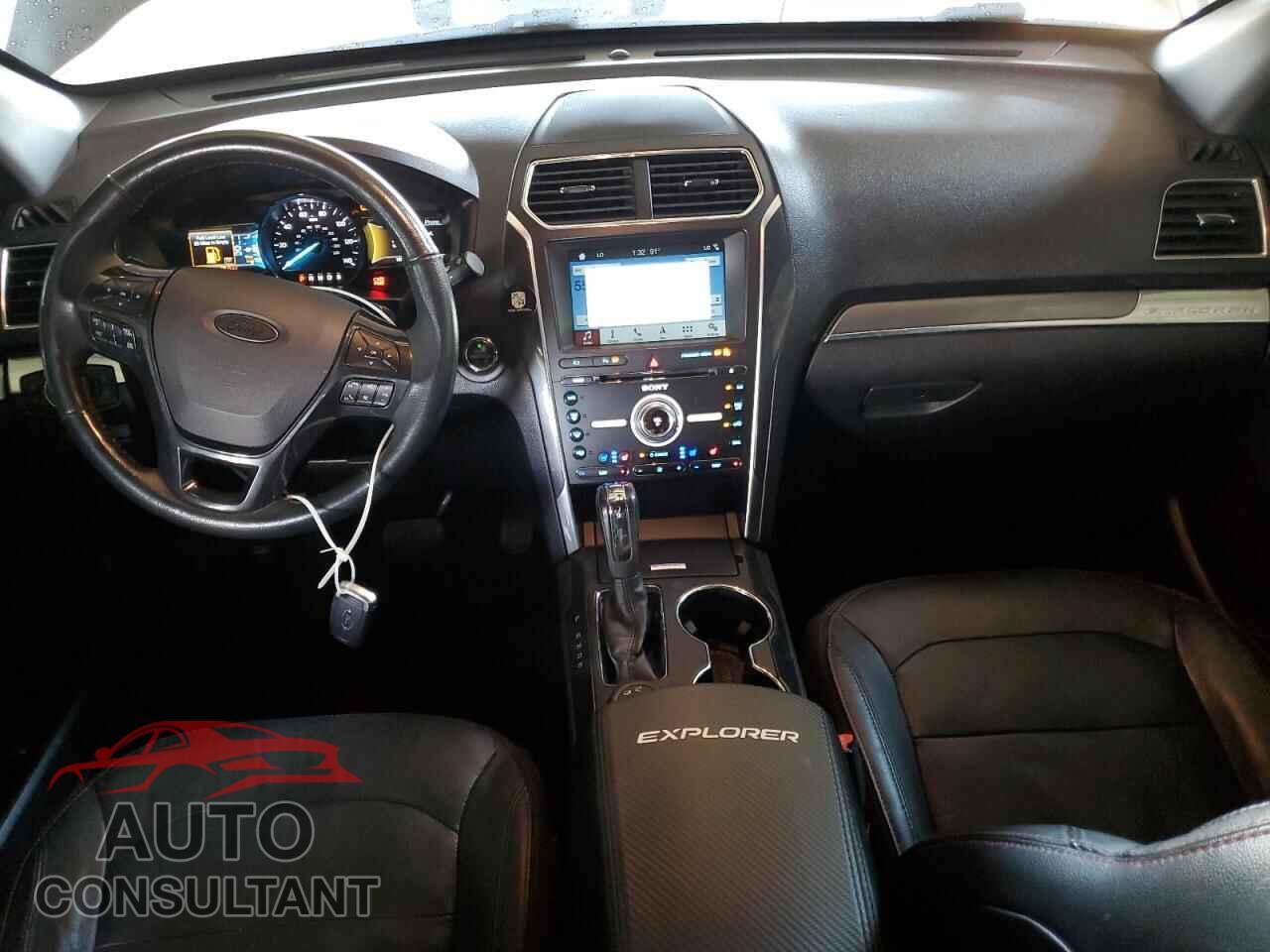FORD EXPLORER 2018 - 1FM5K8GT1JGB09750