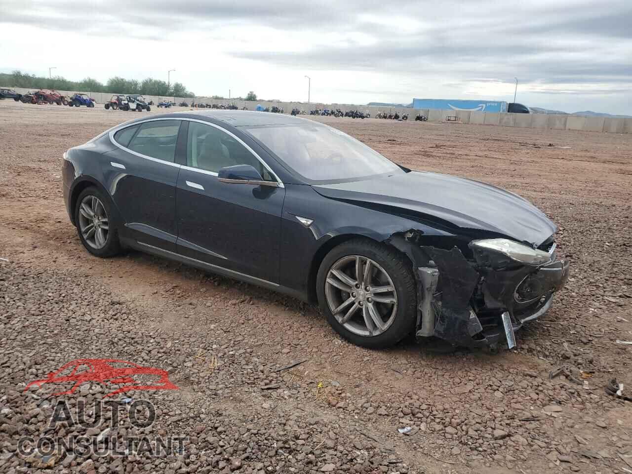 TESLA MODEL S 2013 - 5YJSA1DN9DFP27565
