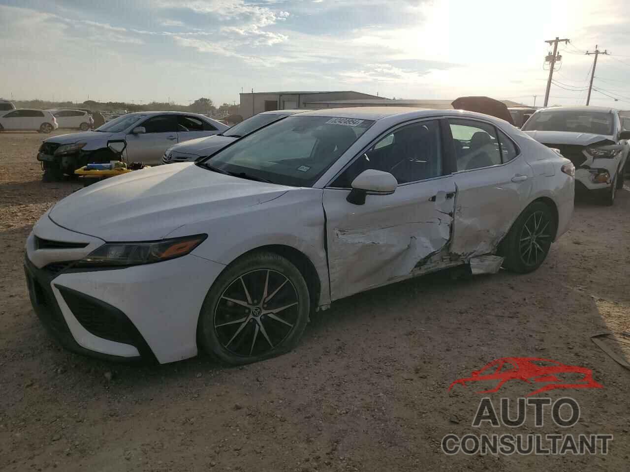 TOYOTA CAMRY 2023 - 4T1G11AK9PU077157