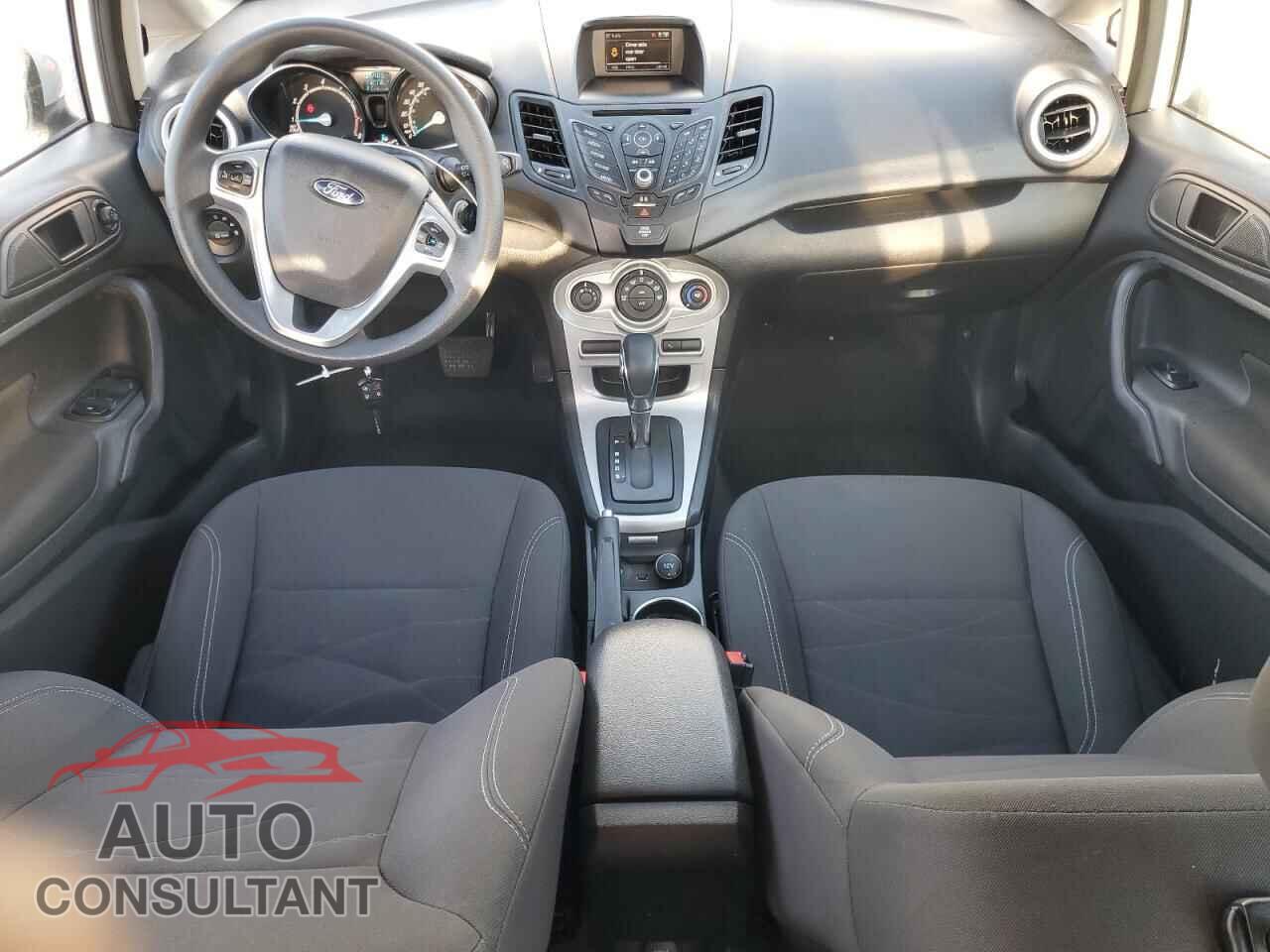 FORD FIESTA 2018 - 3FADP4EJ2JM106654
