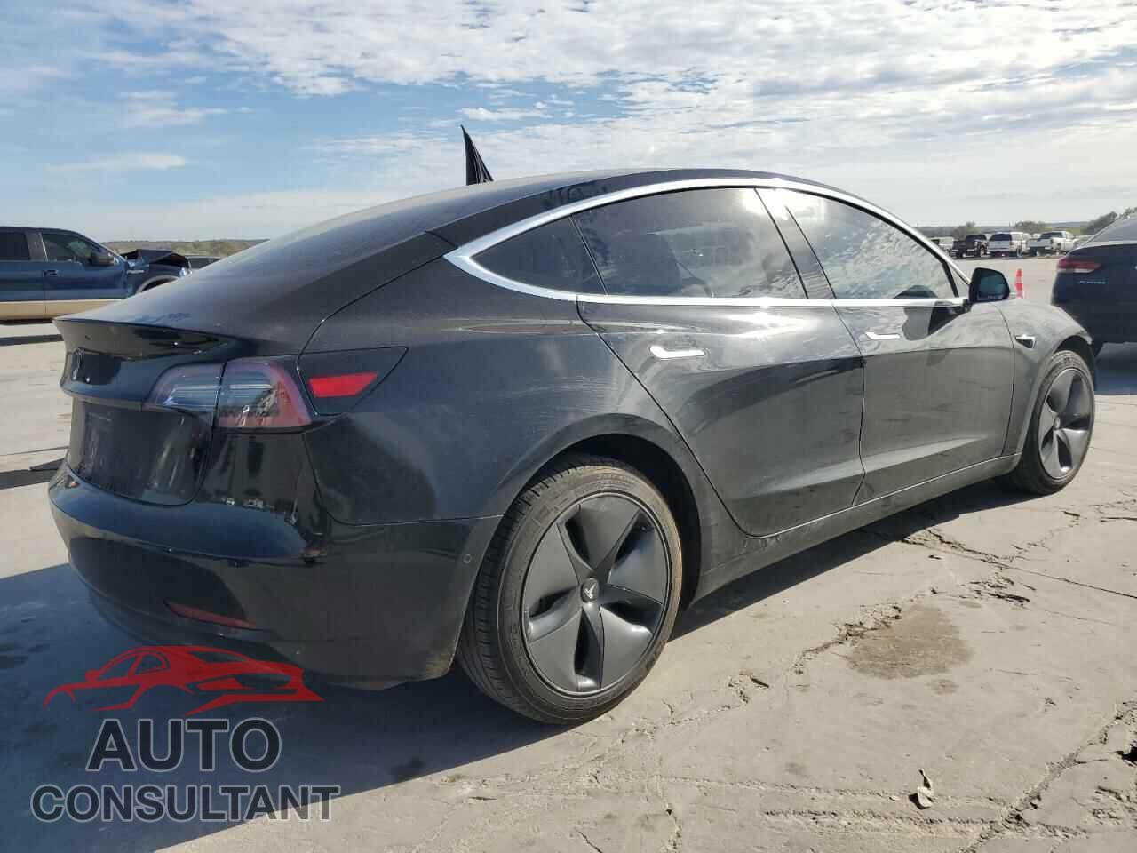 TESLA MODEL 3 2018 - 5YJ3E1EAXJF109073