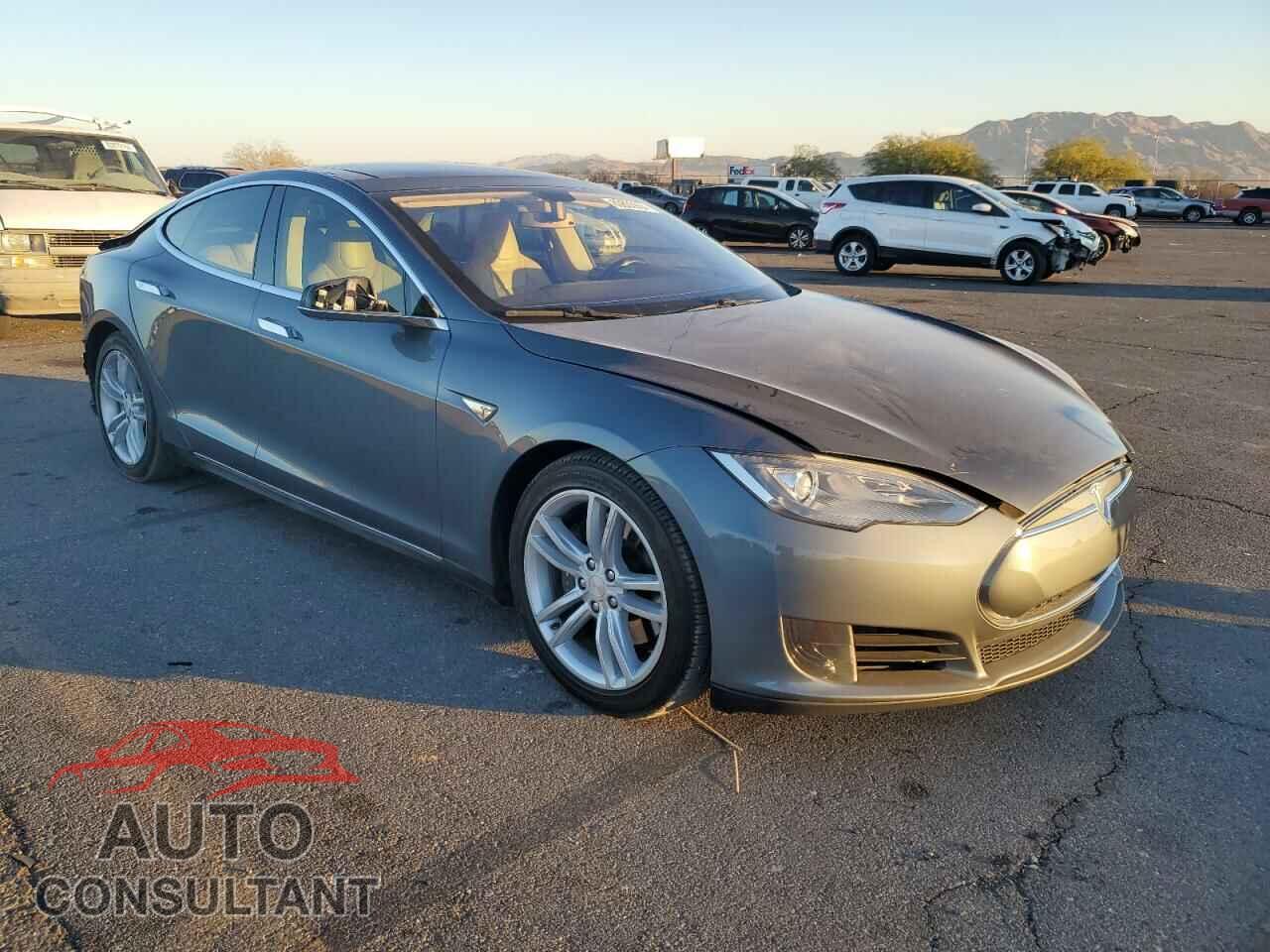 TESLA MODEL S 2013 - 5YJSA1AG6DFP08770
