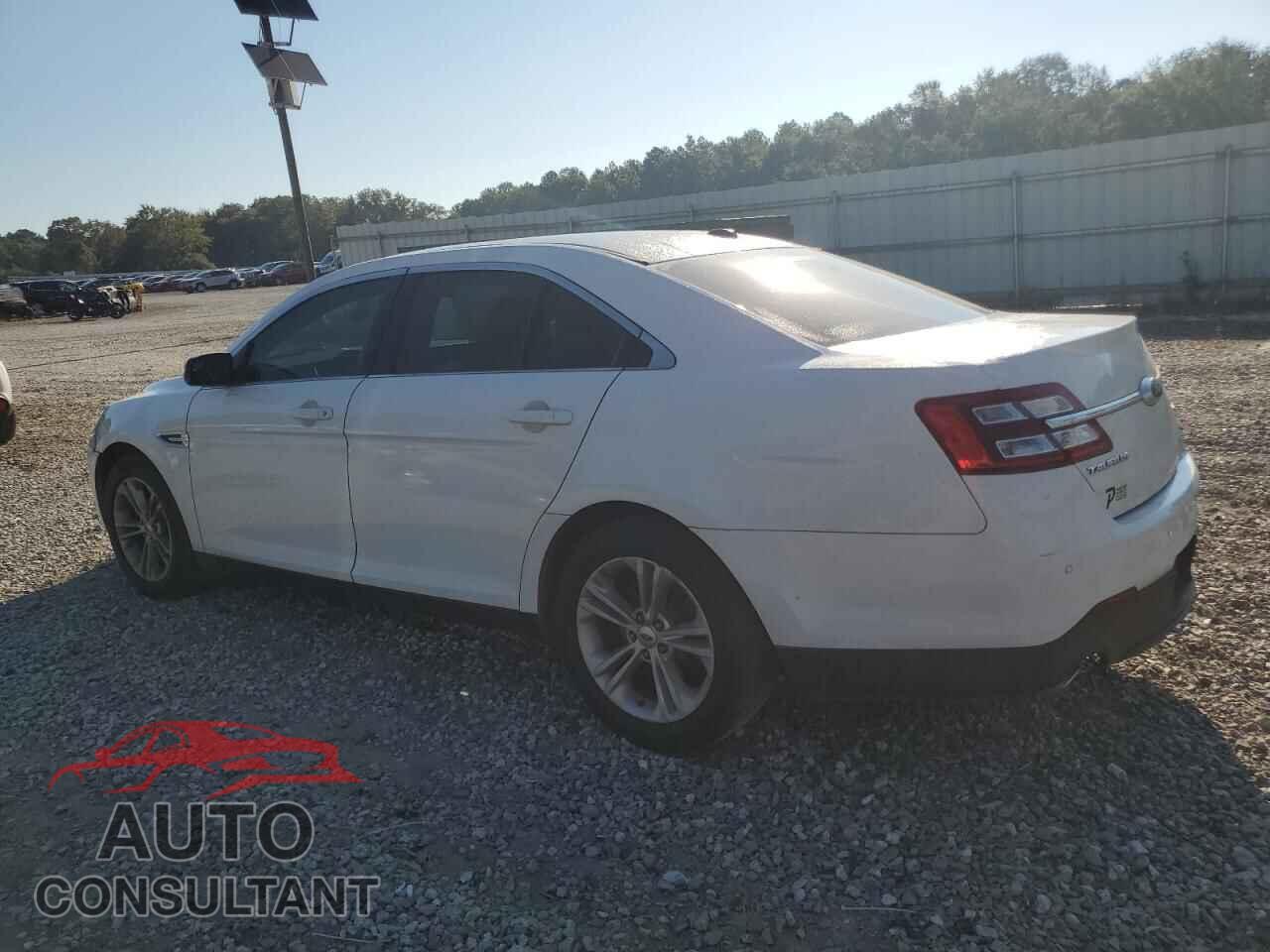 FORD TAURUS 2015 - 1FAHP2H82FG205944