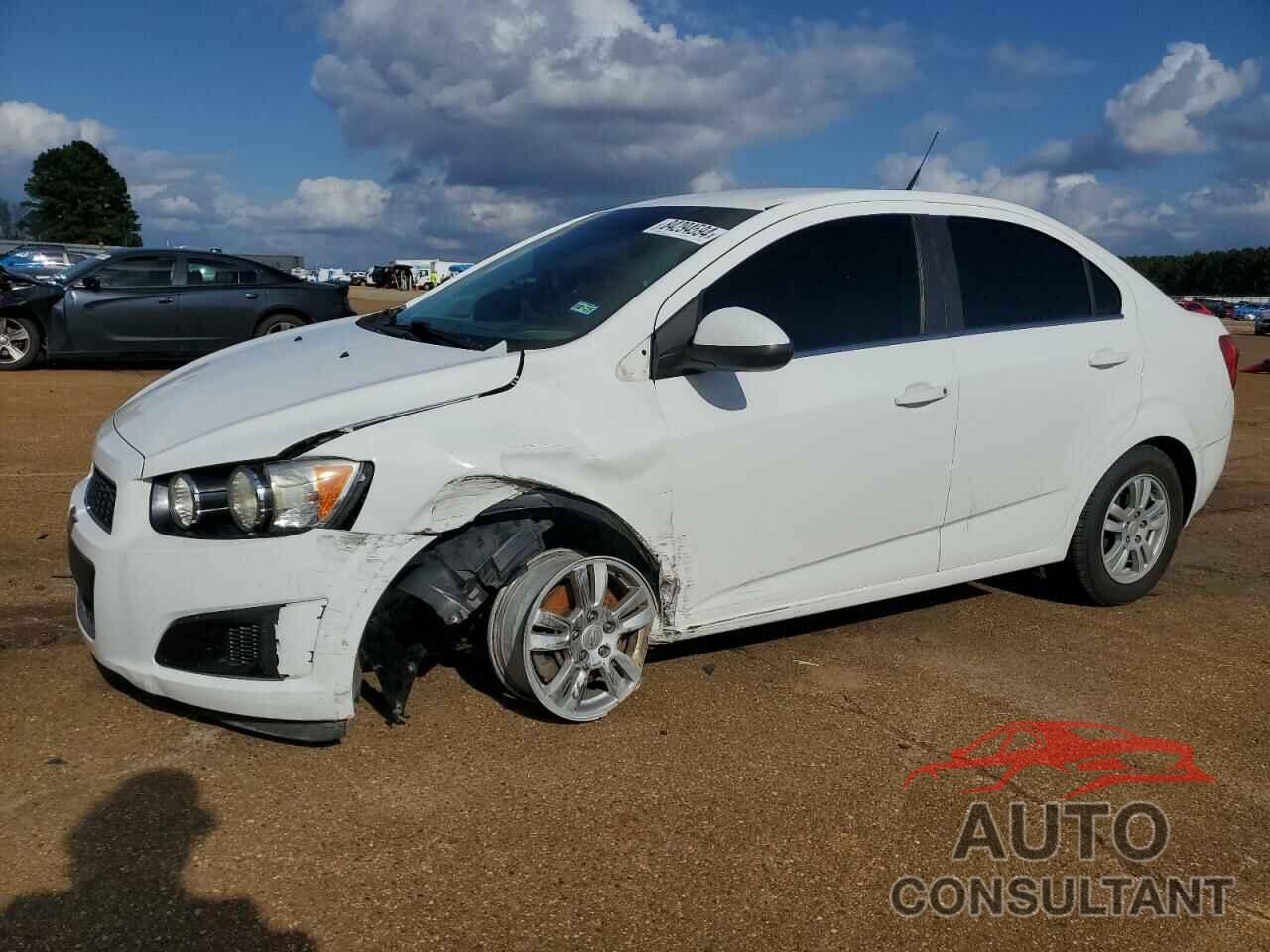CHEVROLET SONIC 2013 - 1G1JC5SH3D4245023