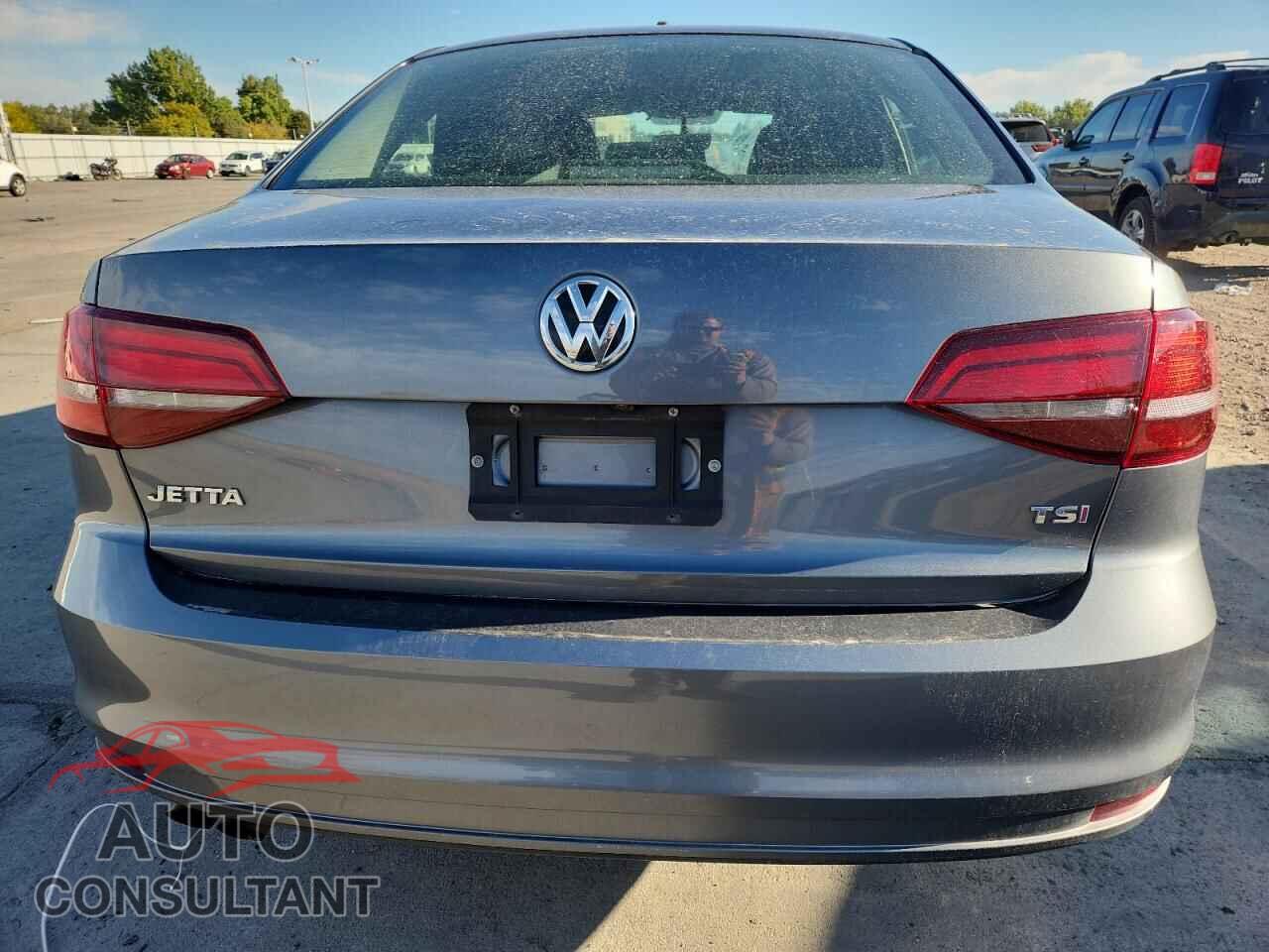 VOLKSWAGEN JETTA 2017 - 3VW2B7AJ5HM369428