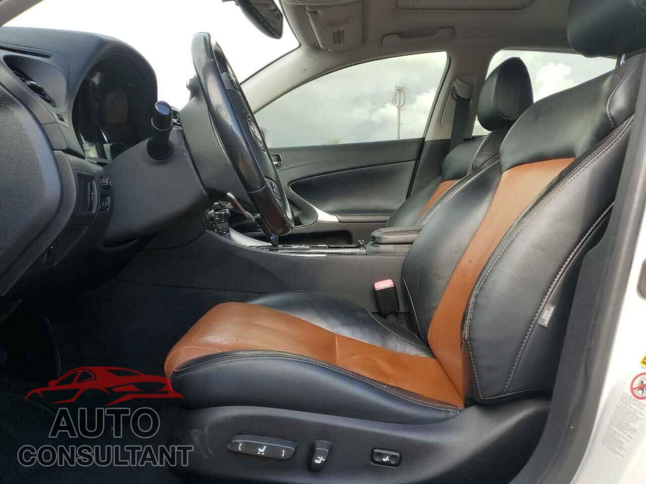 LEXUS IS 2013 - JTHBF5C2XD5189703