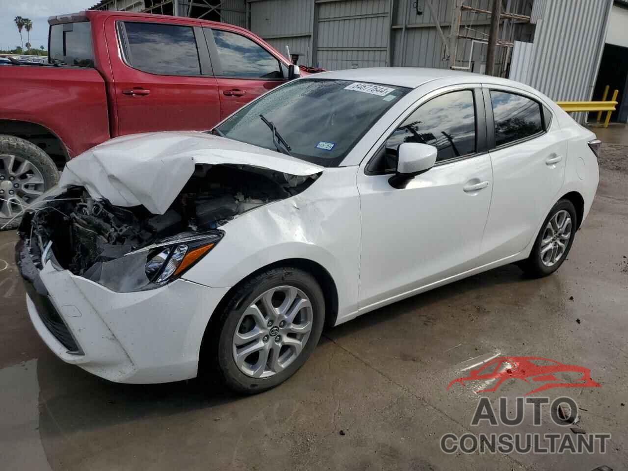 TOYOTA YARIS 2017 - 3MYDLBYV5HY155375