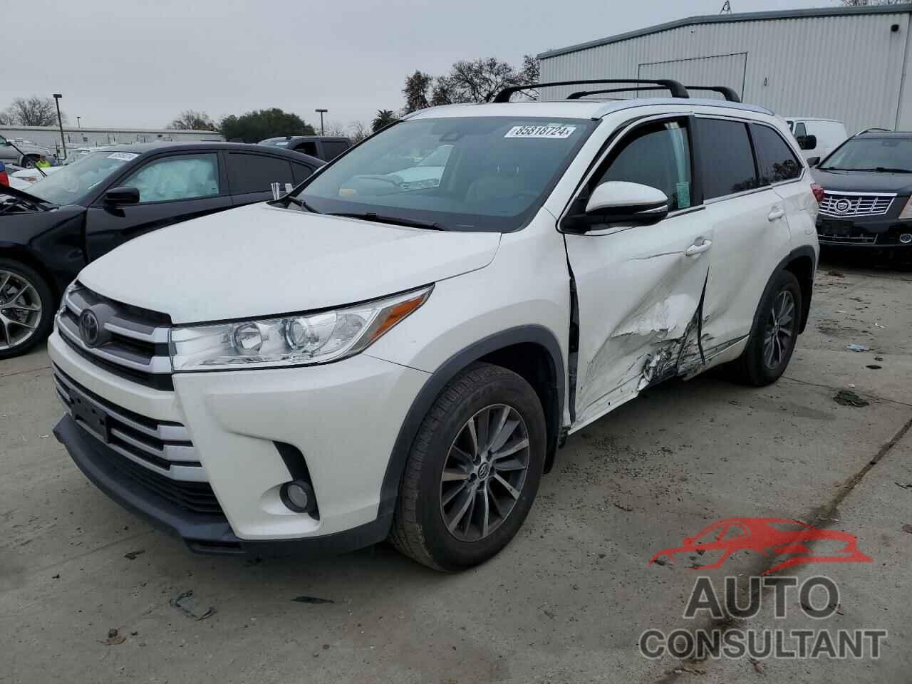 TOYOTA HIGHLANDER 2018 - 5TDJZRFH5JS851625