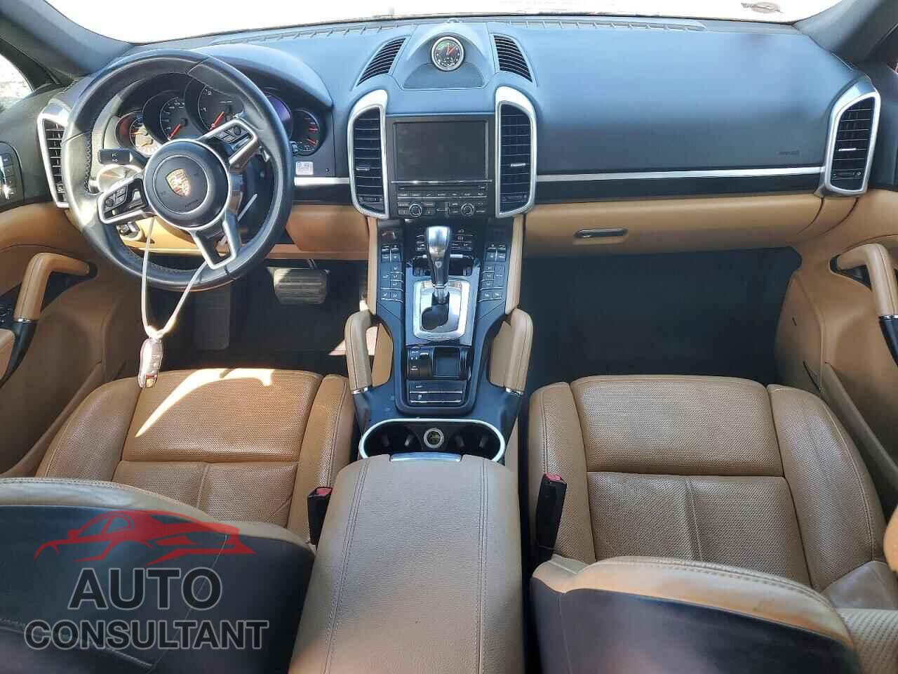 PORSCHE CAYENNE 2015 - WP1AF2A28FLA37480