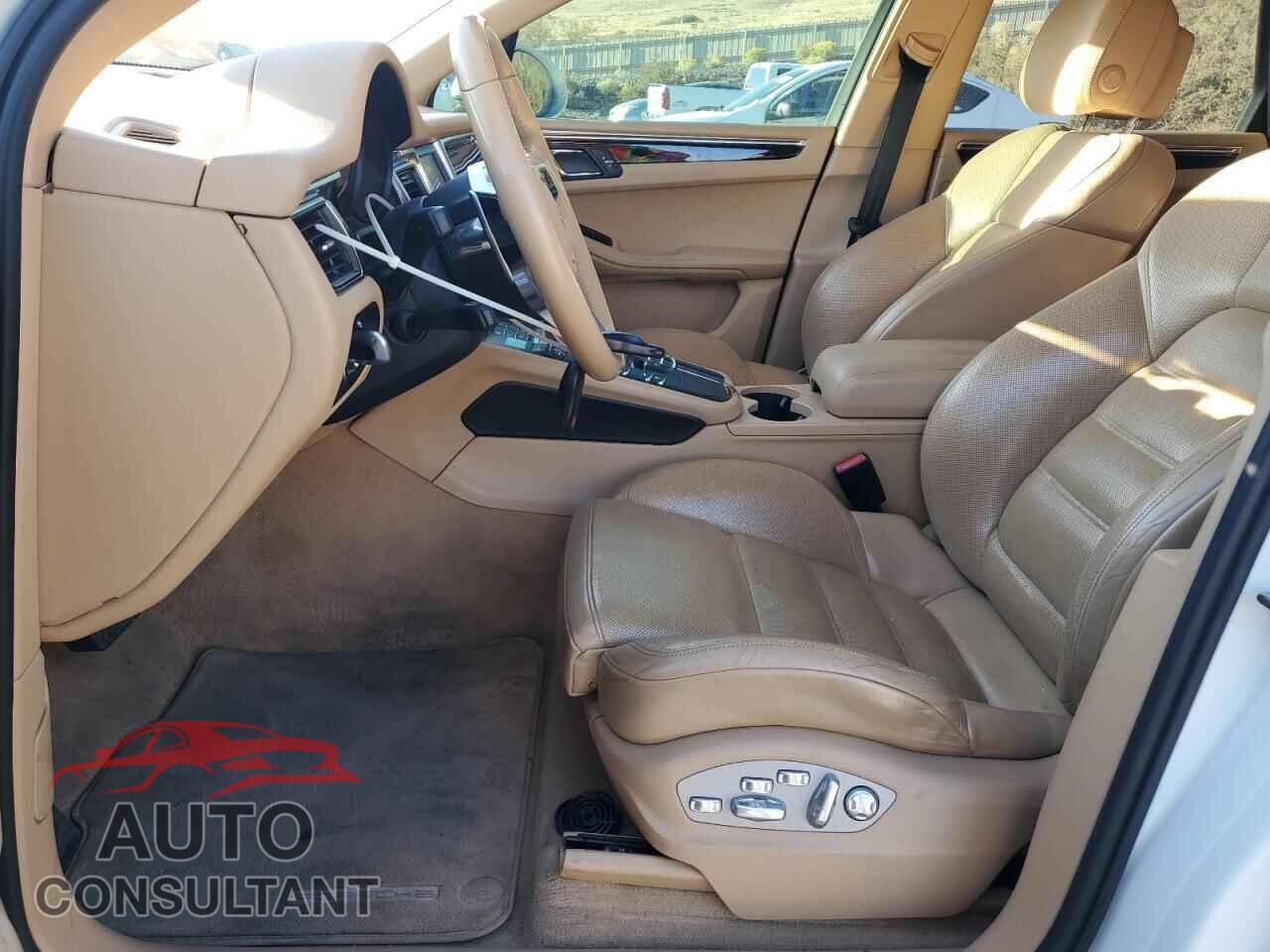 PORSCHE MACAN 2015 - WP1AB2A56FLB66453