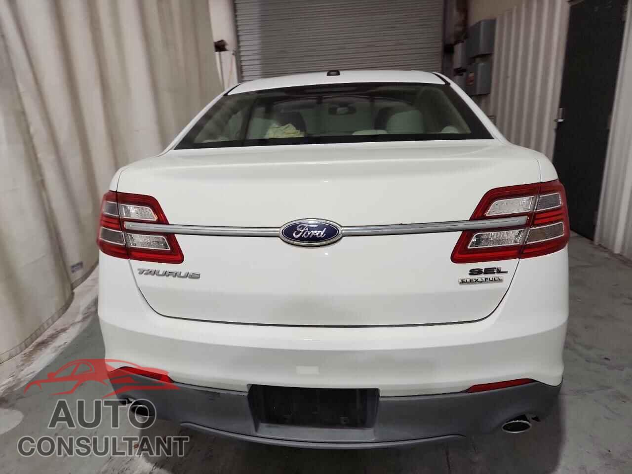 FORD TAURUS 2013 - 1FAHP2E82DG136979