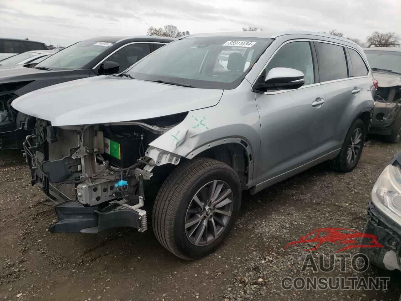 TOYOTA HIGHLANDER 2018 - 5TDKZRFH0JS282106