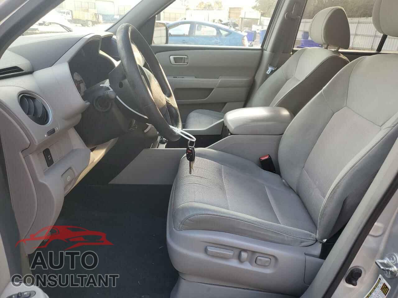 HONDA PILOT 2011 - 5FNYF3H42BB034956