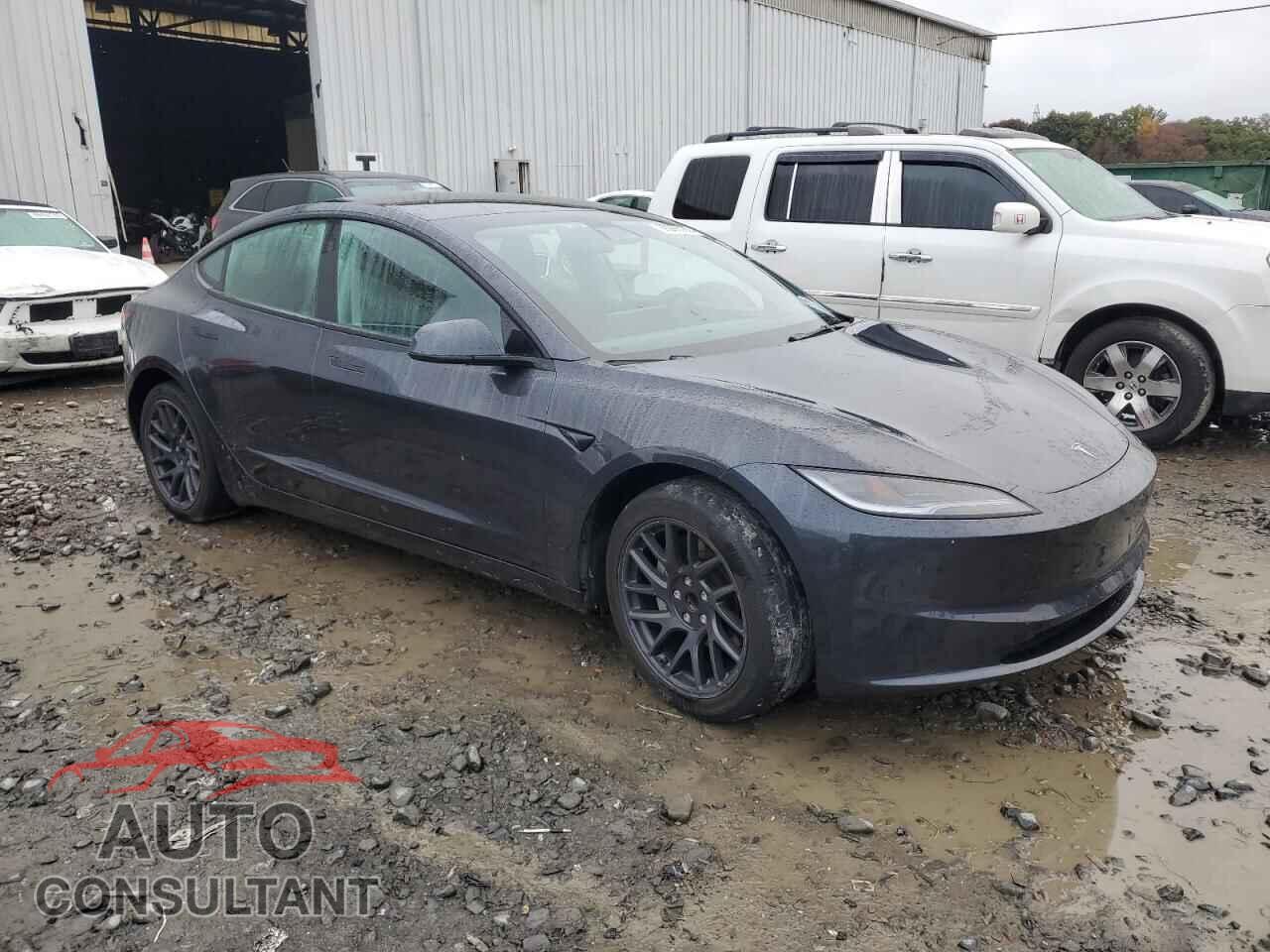 TESLA MODEL 3 2024 - 5YJ3E1EA3RF734376