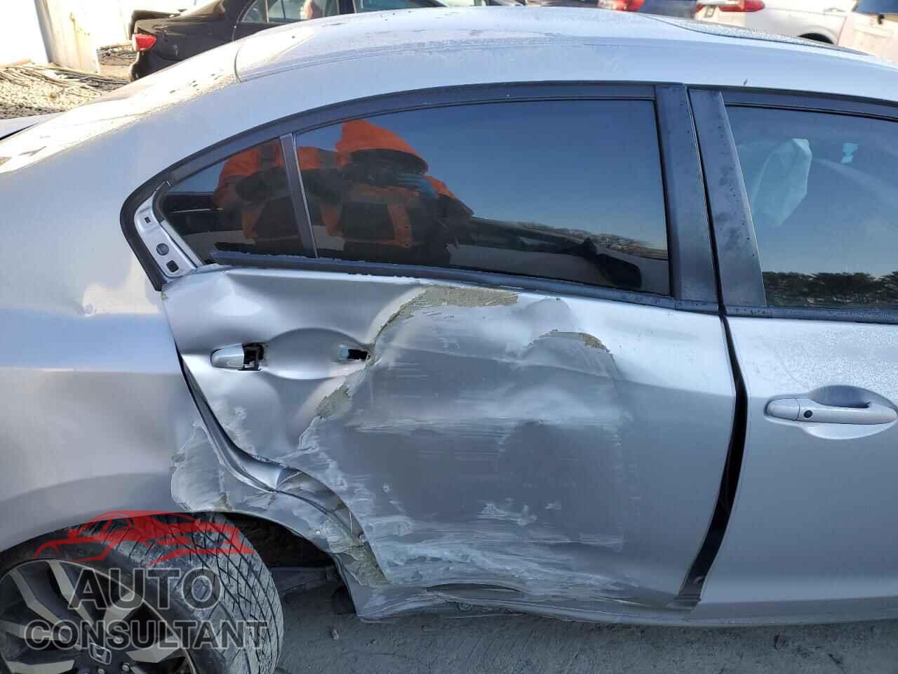 HONDA CIVIC 2015 - 2HGFB2F96FH528251