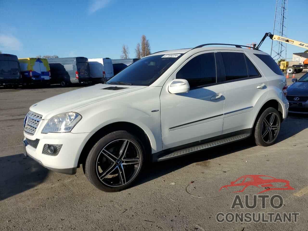 MERCEDES-BENZ M-CLASS 2009 - 4JGBB25E89A520162