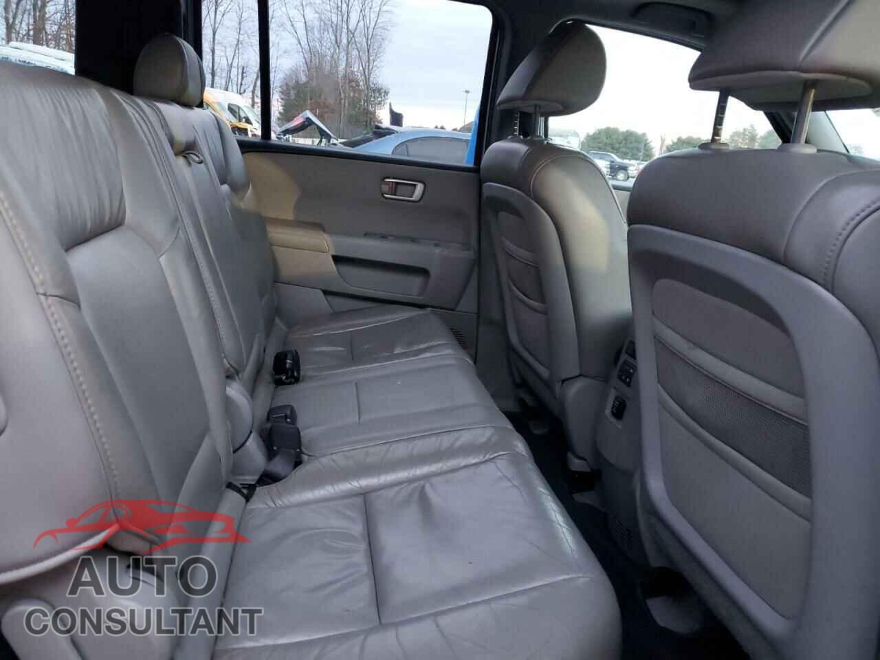 HONDA PILOT 2011 - 5FNYF4H57BB062153