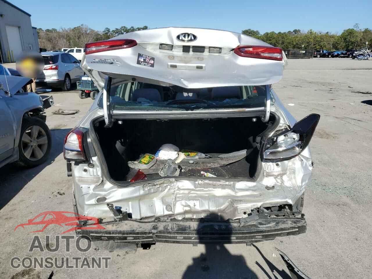 KIA FORTE 2017 - 3KPFK4A73HE111863