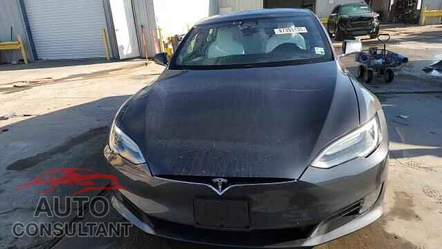 TESLA MODEL S 2017 - 5YJSA1E21HF204504