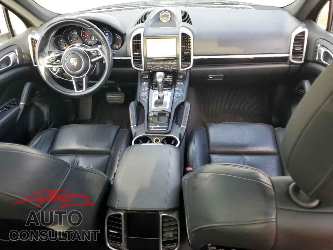 PORSCHE CAYENNE 2016 - WP1AA2A29GLA06500