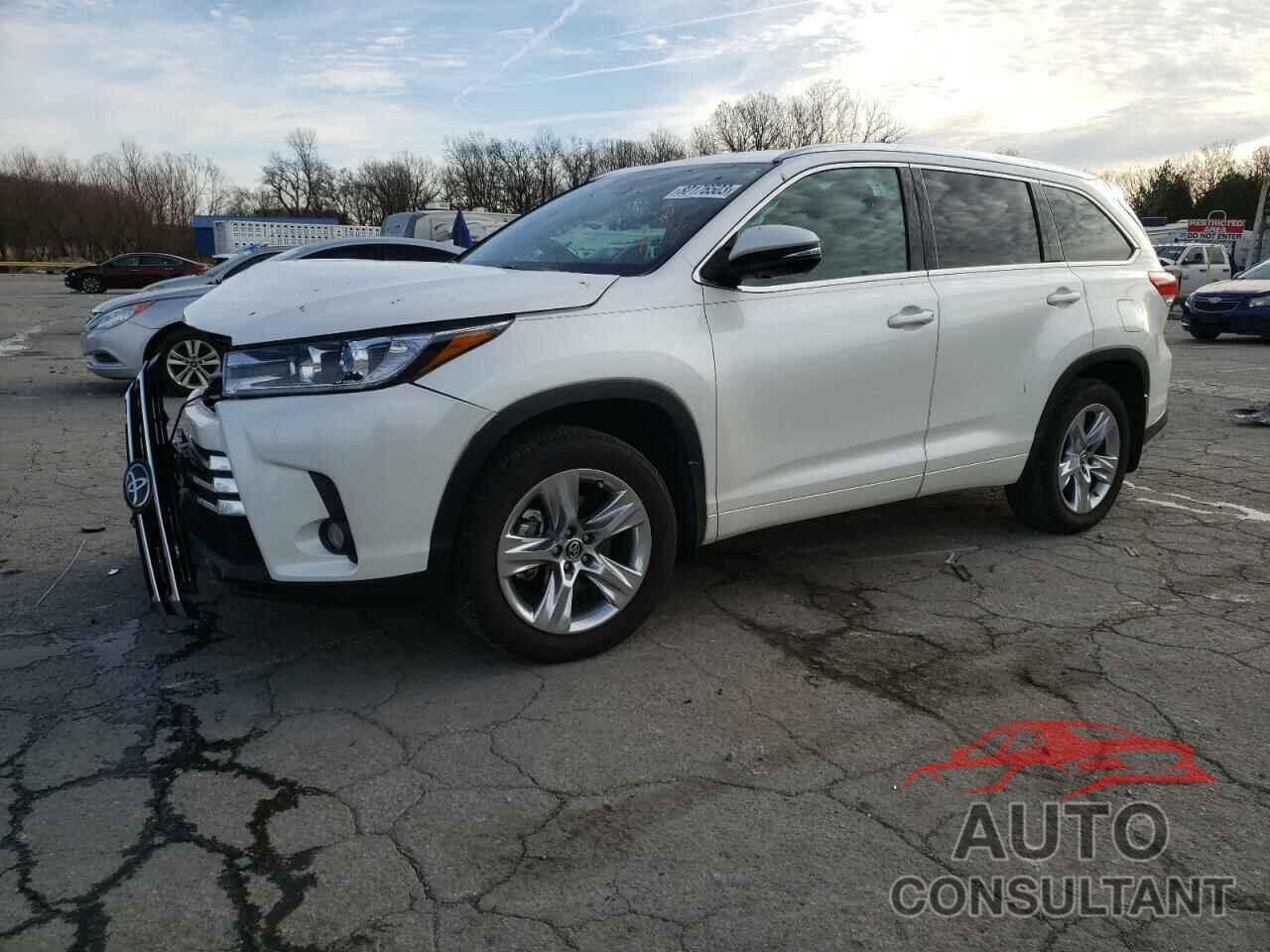 TOYOTA HIGHLANDER 2018 - 5TDDZRFH8JS893784