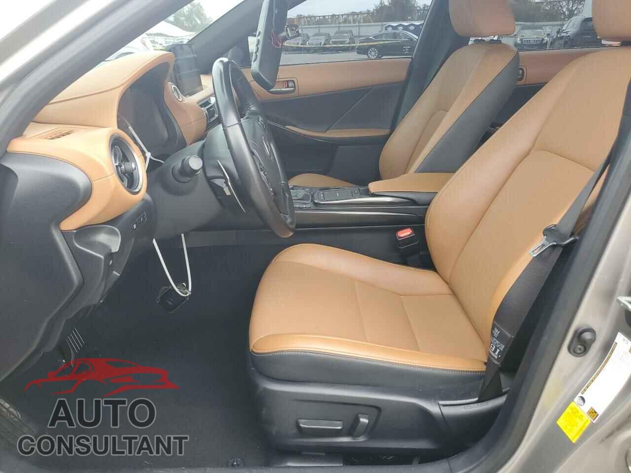 LEXUS IS 2021 - JTHAA1D28M5117142