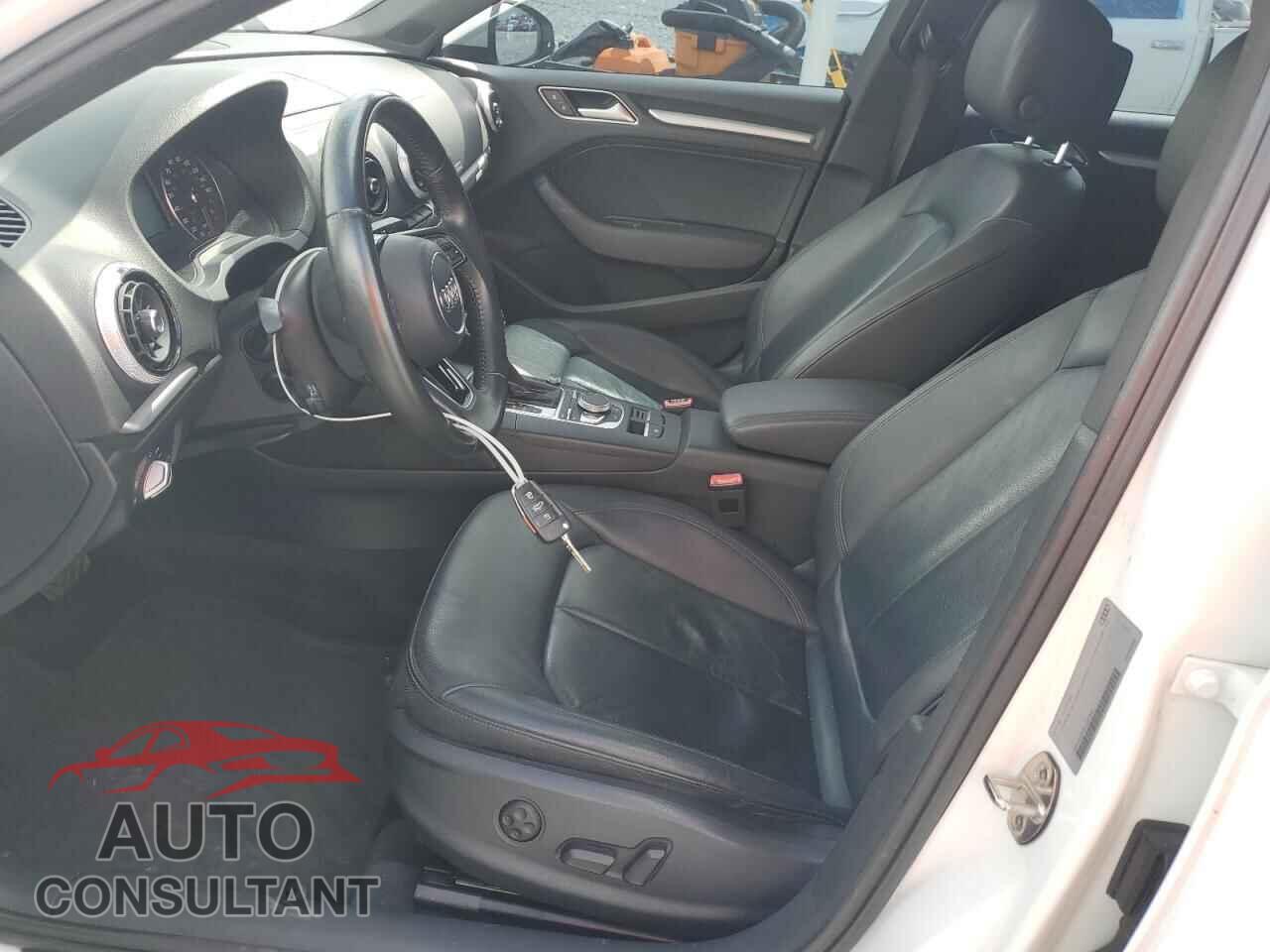AUDI A3 2017 - WAUAUGFF8H1051990