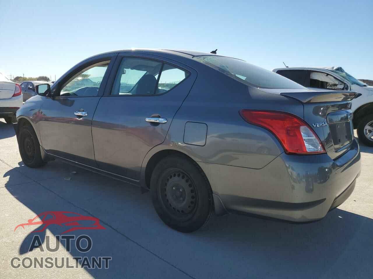 NISSAN VERSA 2017 - 3N1CN7AP1HL821015
