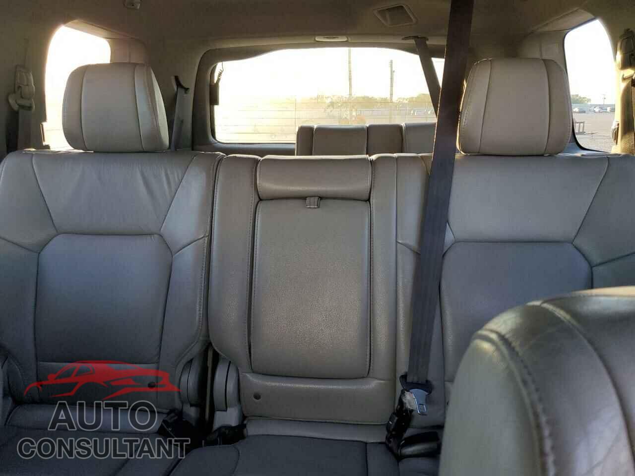 HONDA PILOT 2012 - 5FNYF3H65CB003896