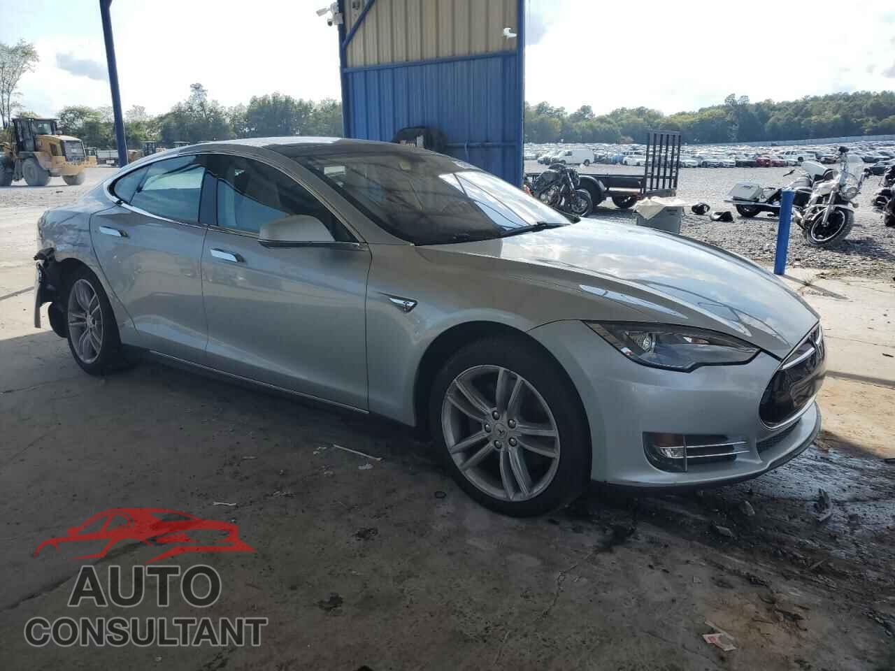 TESLA MODEL S 2013 - 5YJSA1CN9DFP26269