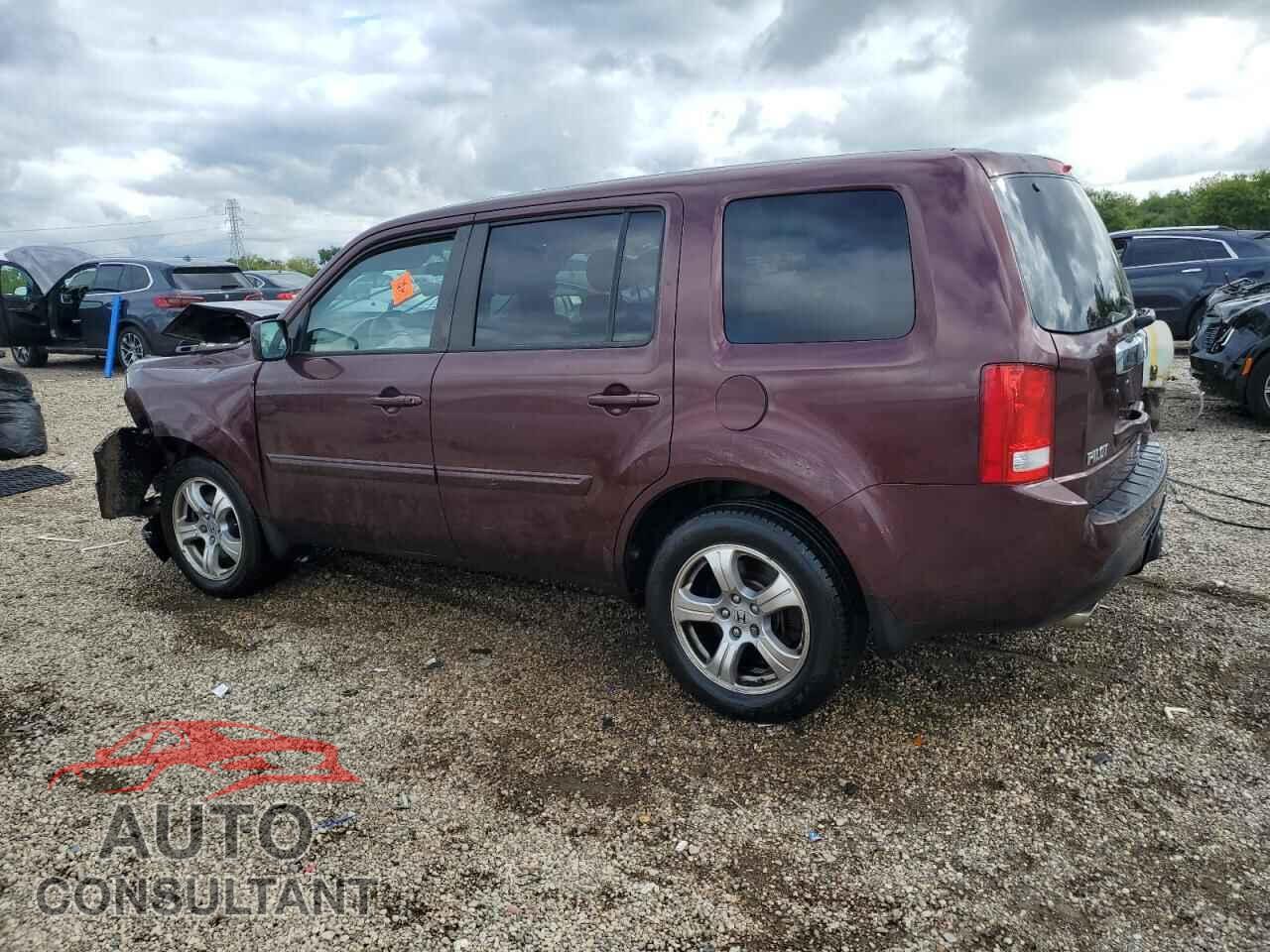 HONDA PILOT 2015 - 5FNYF4H4XFB024557
