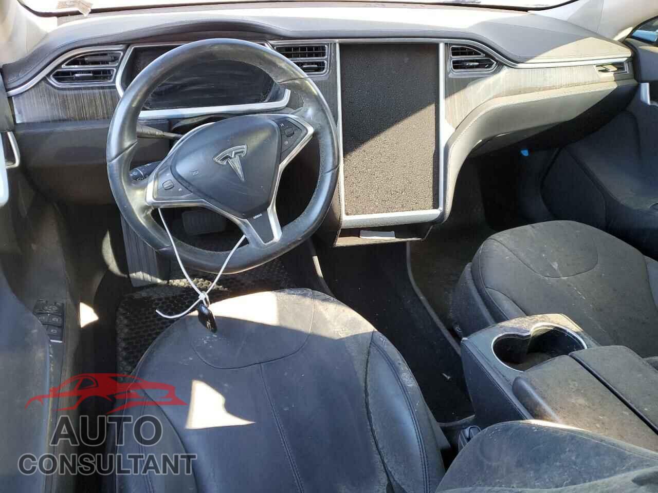 TESLA MODEL S 2013 - 5YJSA1CG2DFP07855
