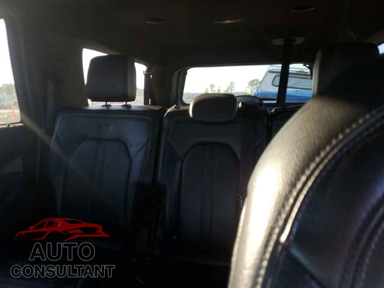 FORD EXPEDITION 2019 - 1FMJK2AT1KEA20049