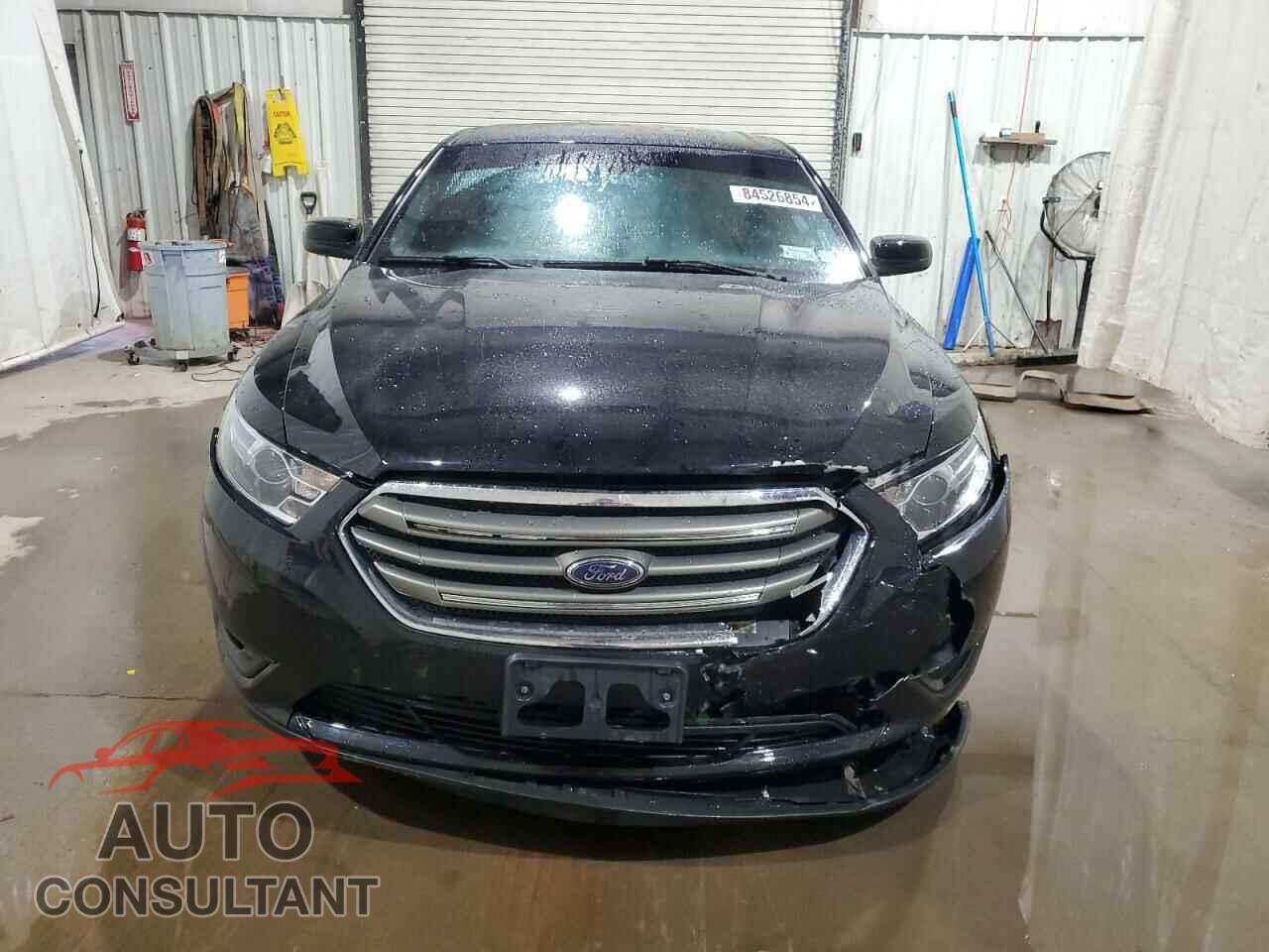 FORD TAURUS 2017 - 1FAHP2E83HG128511