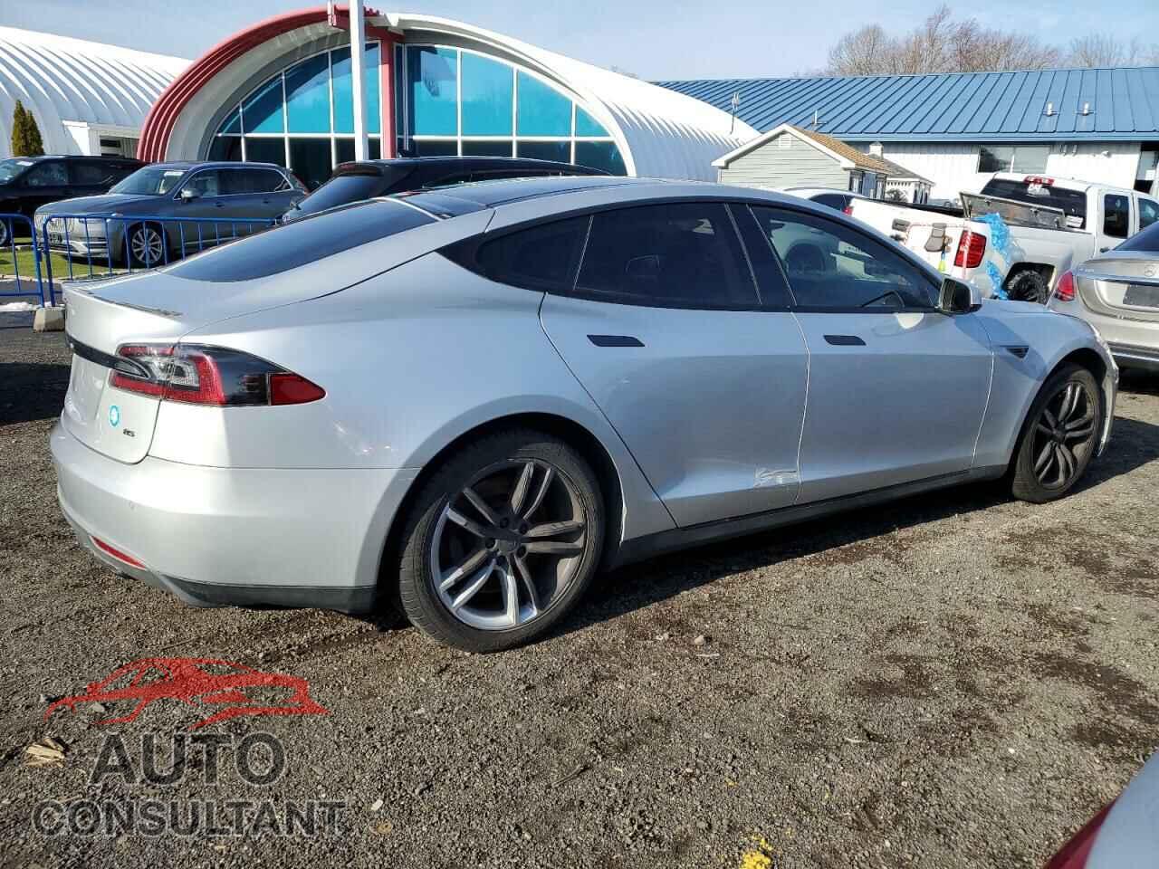 TESLA MODEL S 2013 - 5YJSA1DN9DFP20292