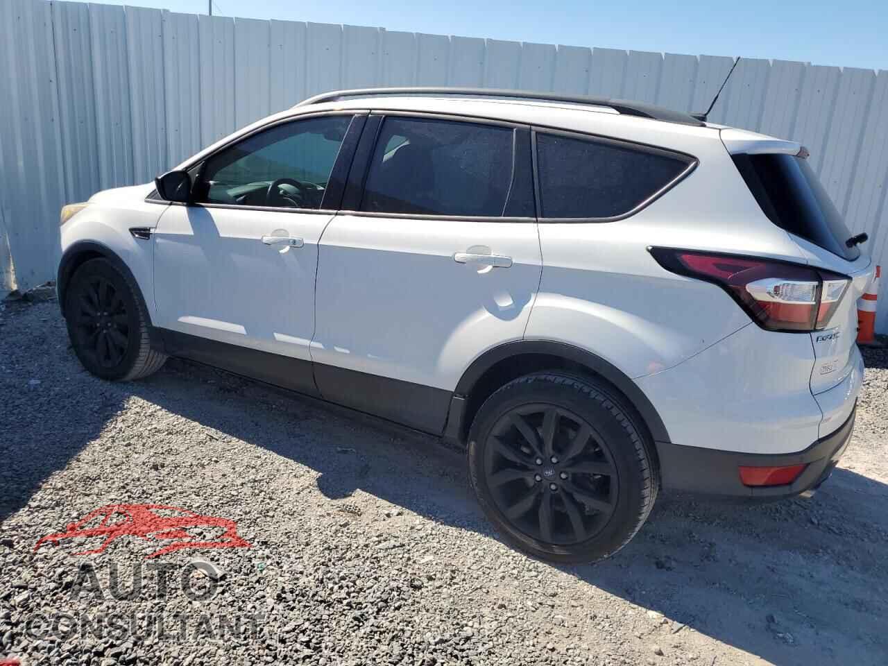 FORD ESCAPE 2017 - 1FMCU0G98HUE07375