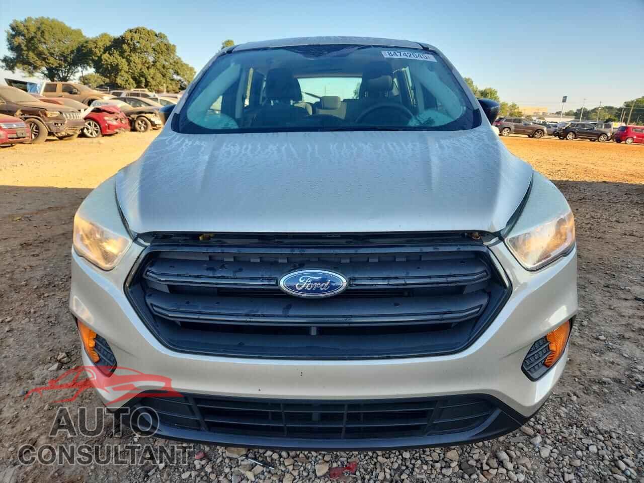 FORD ESCAPE 2017 - 1FMCU0F78HUE20854