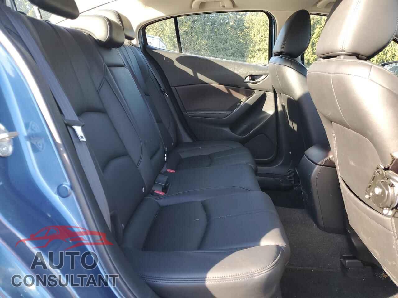 MAZDA 3 2017 - JM1BN1V72H1111547