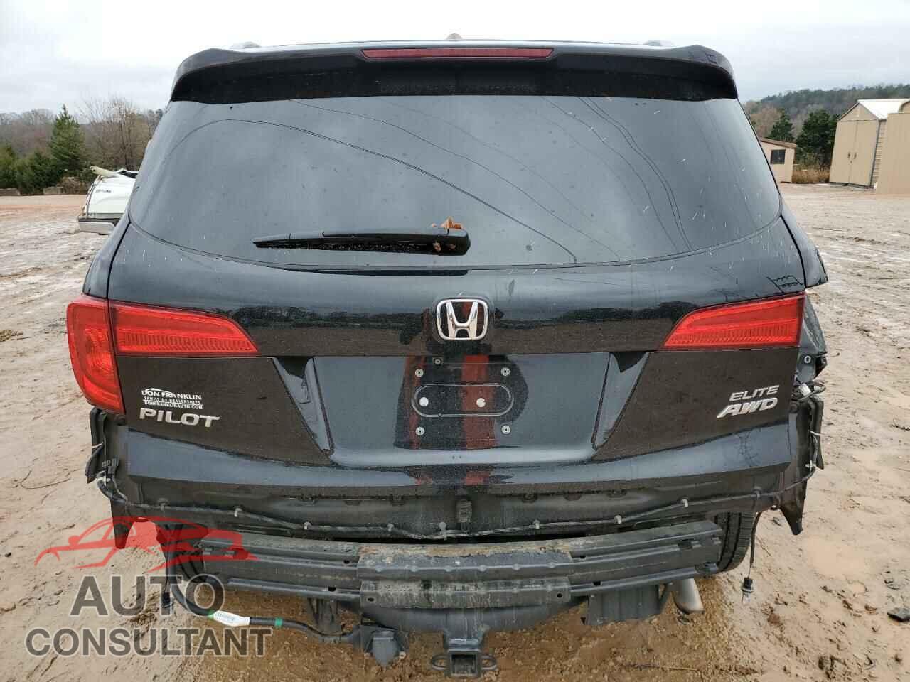 HONDA PILOT 2017 - 5FNYF6H09HB086351