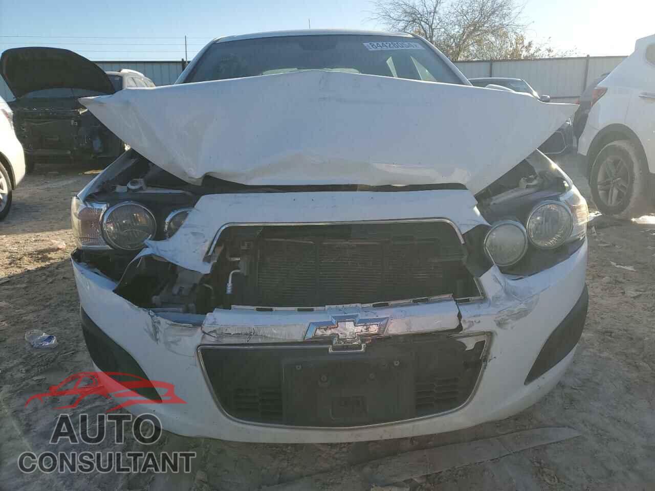 CHEVROLET SONIC 2014 - 1G1JA6SG4E4110976