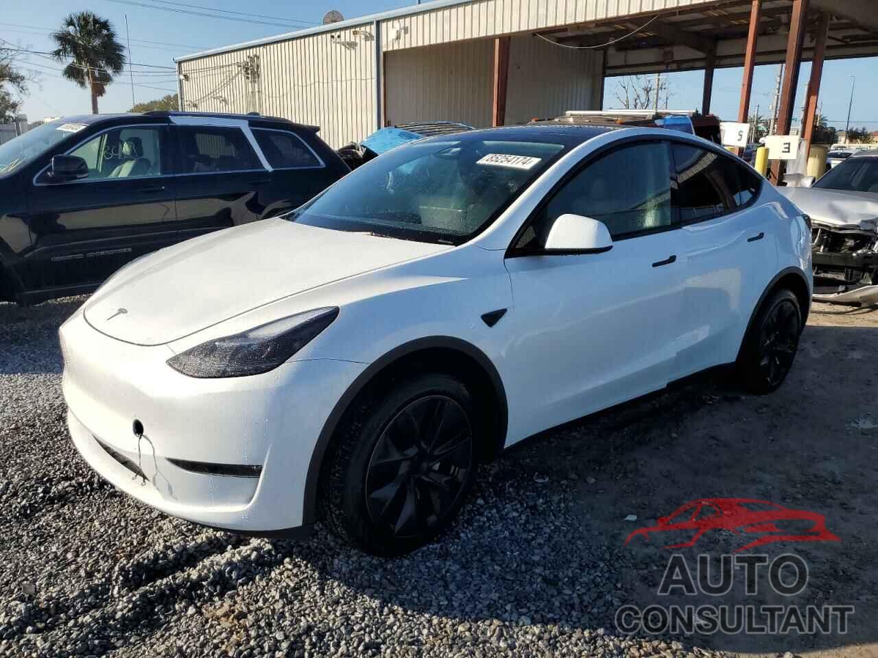 TESLA MODEL Y 2024 - 7SAYGDEE2RA309879