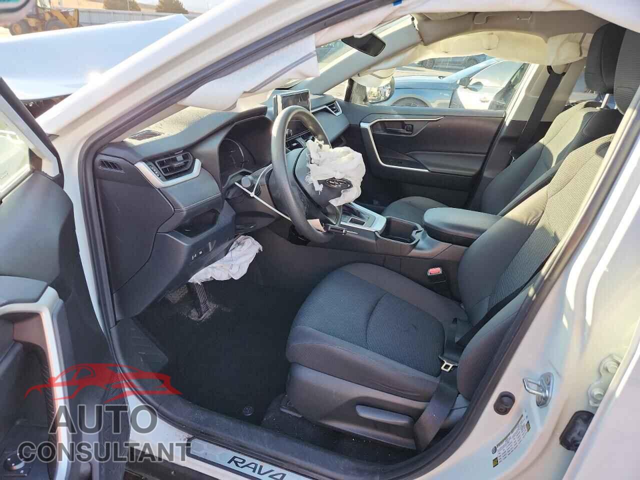 TOYOTA RAV4 2023 - 2T3G1RFVXPC345868