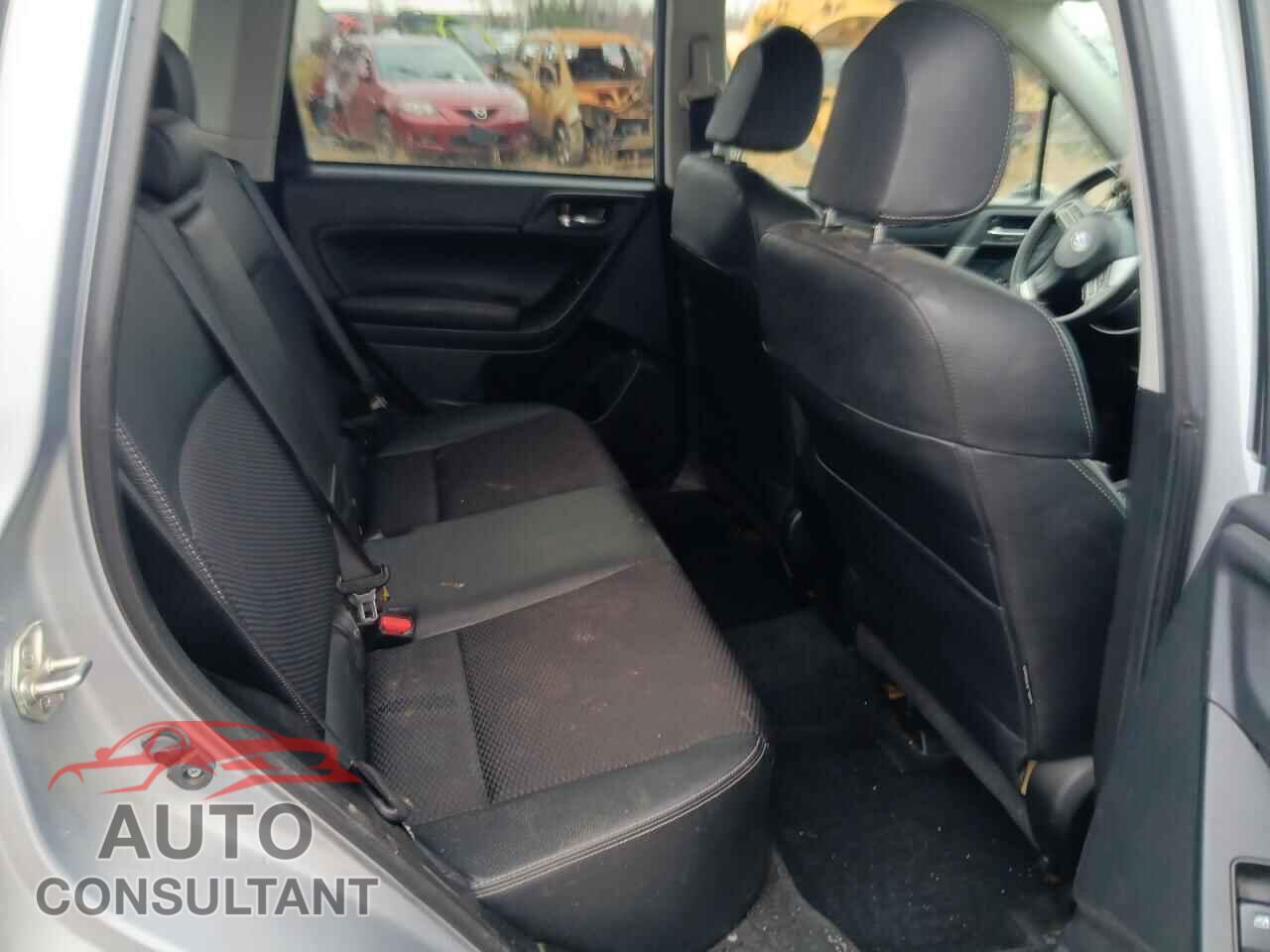 SUBARU FORESTER 2015 - JF2SJGDC1FH533067