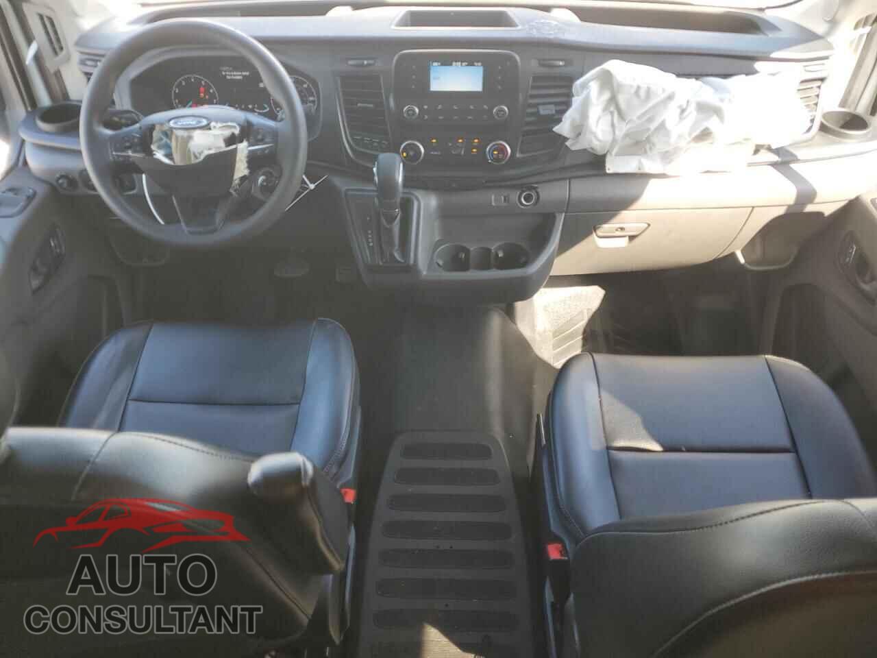 FORD TRANSIT 2023 - 1FBAX2C88PKB49157