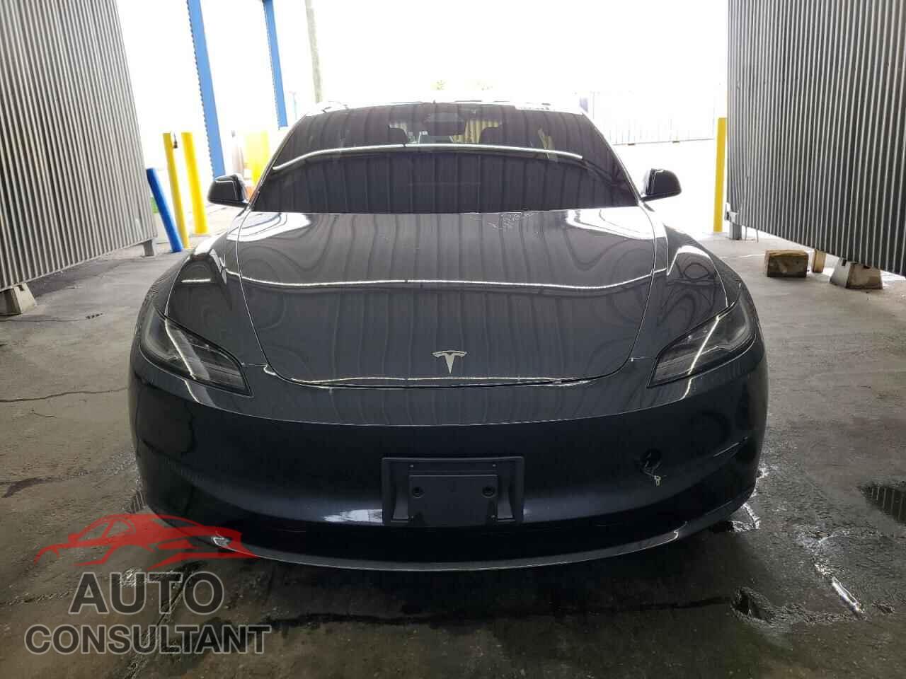 TESLA MODEL 3 2024 - 5YJ3E1EB0RF743061