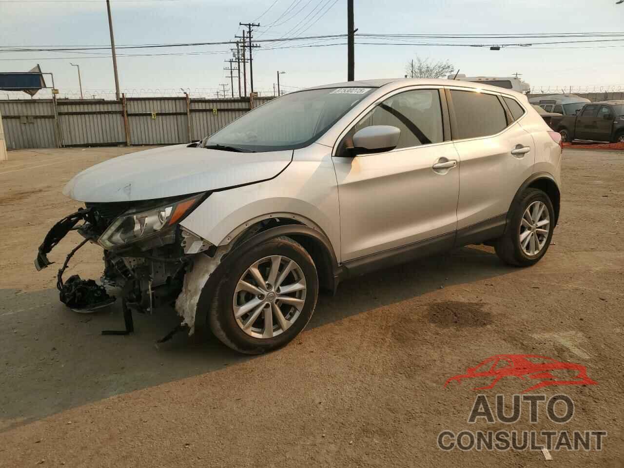 NISSAN ROGUE 2017 - JN1BJ1CP6HW014470