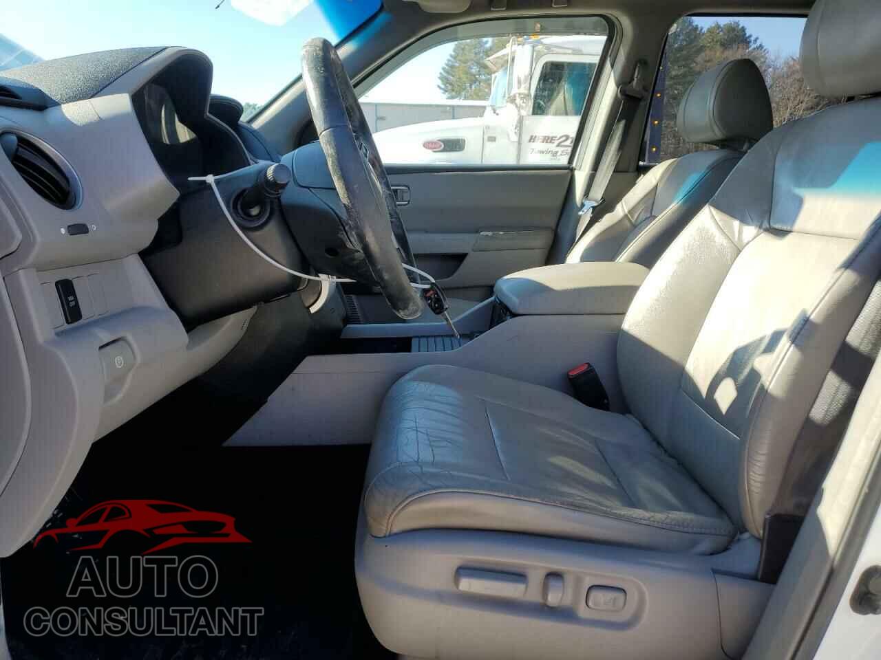 HONDA PILOT 2011 - 5FNYF4H55BB003098