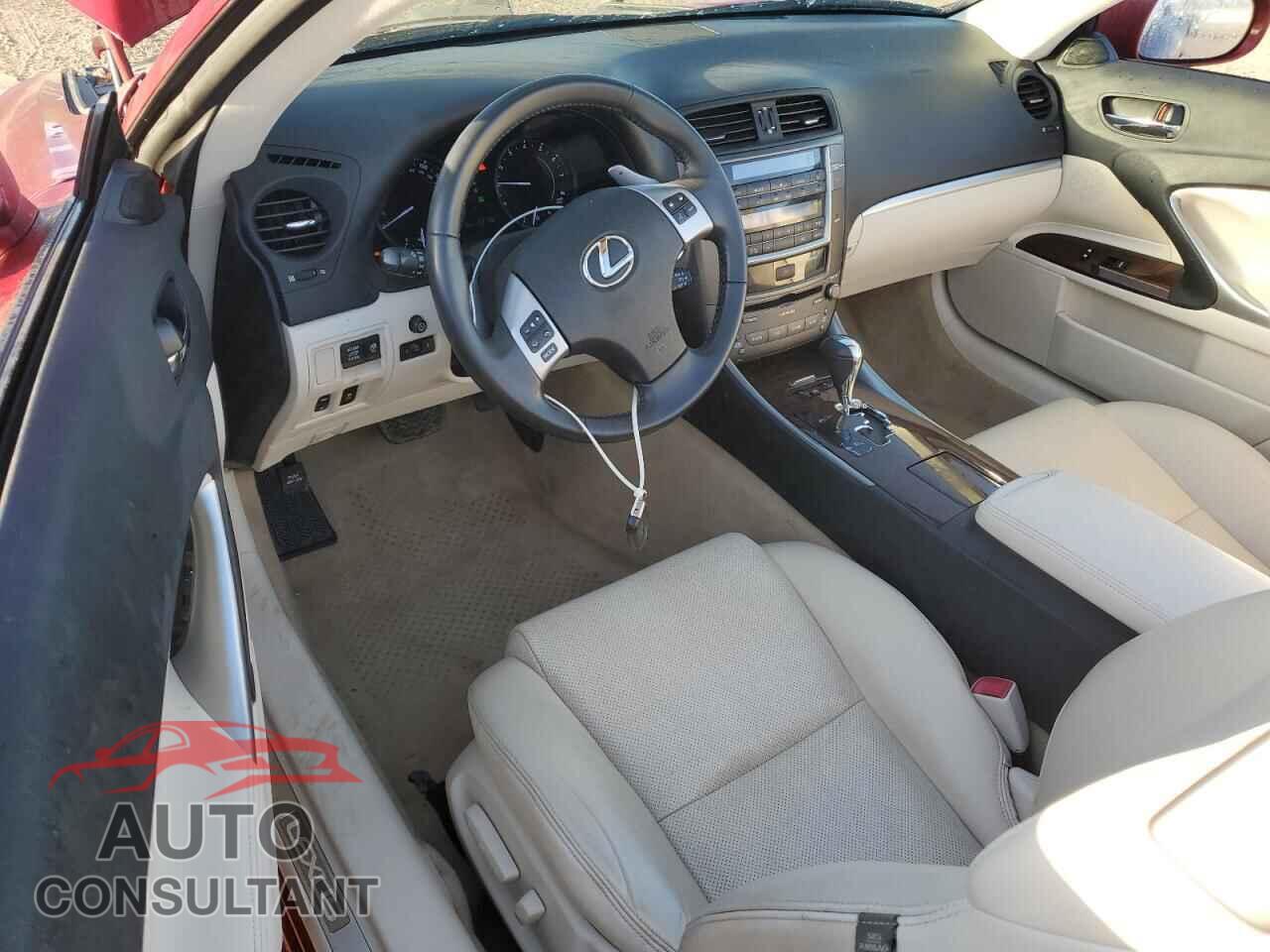LEXUS IS 2013 - JTHFF2C27D2527933