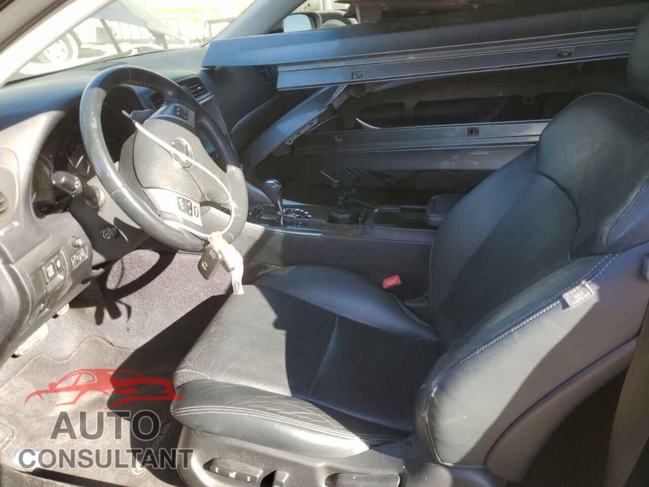 LEXUS IS 2012 - JTHFF2C20C2525035